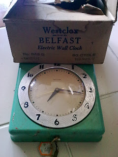 Ангельские часы 0110. Westclox часы будильник. Westclox будильник в коробке. Westclox часы с будильником круглые. Часы Westclox 1960.