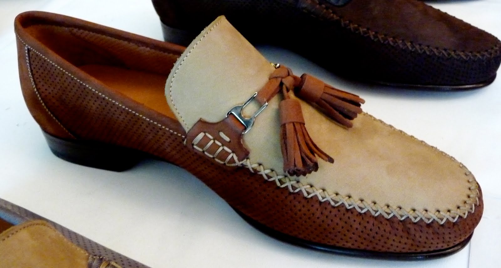 MAGNANNI SHOES FOR MEN PRESPRING & SPRING 2011 COLLECTIONS