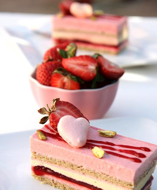 Gourmet Baking: Valentine Dessert Idea: Strawberry and Pistachio Mousse ...