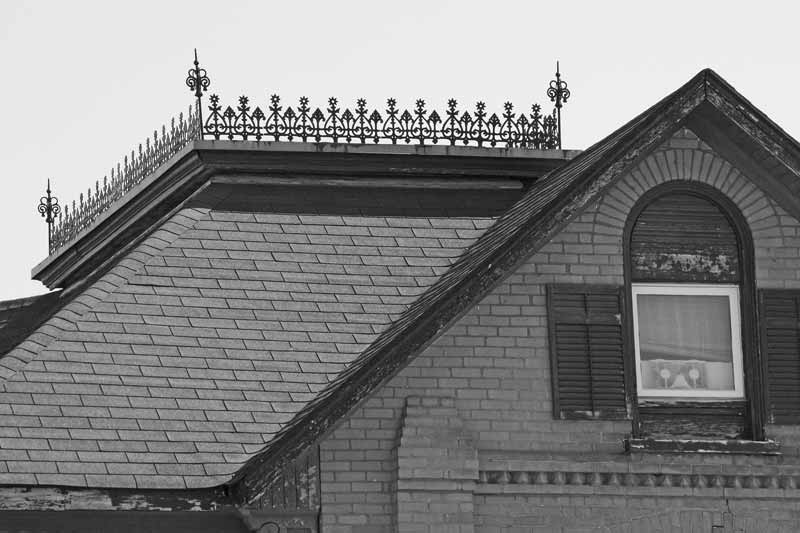 East Gwillimbury CameraGirl Roof Decor/ Monochrome Maniacs