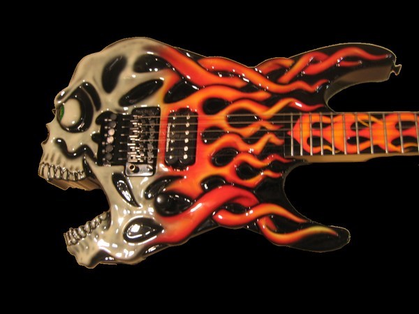 http://2.bp.blogspot.com/_XtjKzOlZhjc/S-wbK5O8yqI/AAAAAAAAAFU/hSLvSCZ2oBk/s1600/ESP-Screaming-Skull-Guitar-Jimmy-Di.jpg