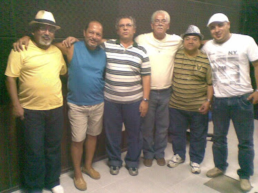 Rui Agostinho rodeado de alguns dos grandes músicos. Ibys Maceioh, Zailton Sarmento, Luiz e Marcos