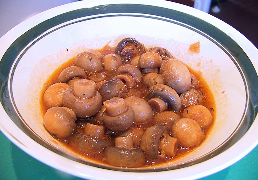 Living the life in Saint-Aignan: Champignons à la grecque