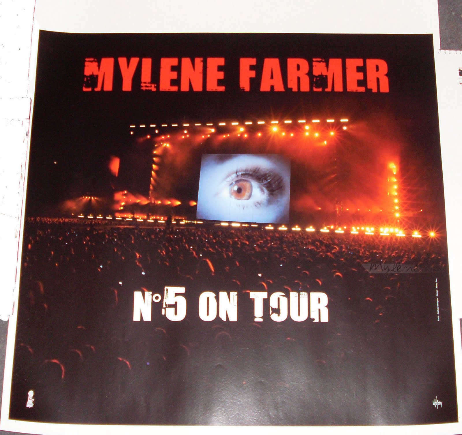 http://2.bp.blogspot.com/_Y3Olkng4DdI/Sw7OGWX8znI/AAAAAAAAM8A/oSqhlvT8X2g/s1600/mylene-farmer_album_n-5-on-tour_affiche_002.jpg