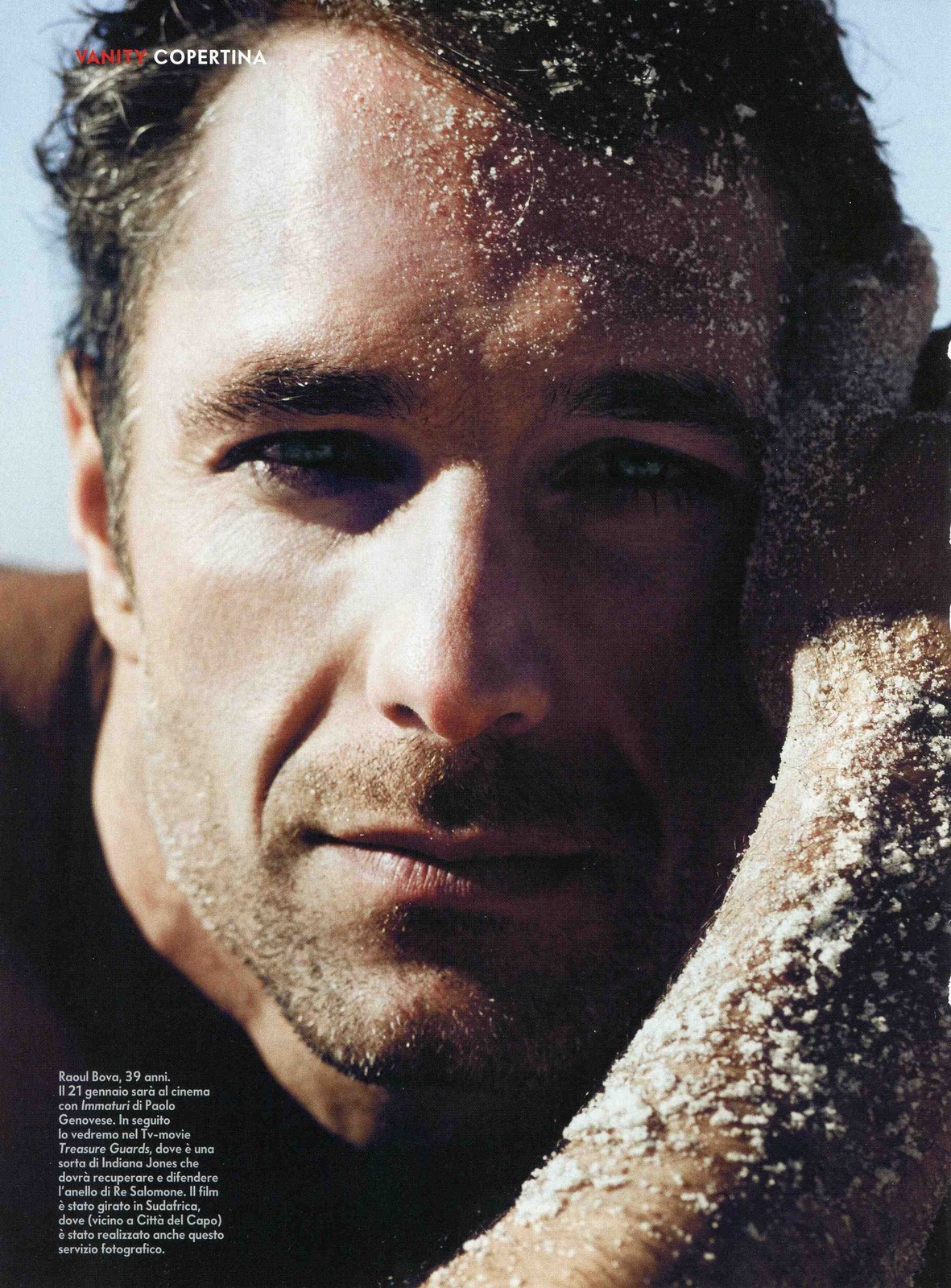 http://2.bp.blogspot.com/_Y4CVboGff7Q/TS9tTJUJD8I/AAAAAAAAOBE/t3hrFwxEEP0/s1600/Raoul+Bova+-+Vanity+Fair+%25284%2529.jpg