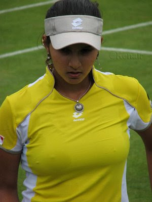 Sexy Tennis Star pictures Sania Mirza nipples show hot pictures tennis tits