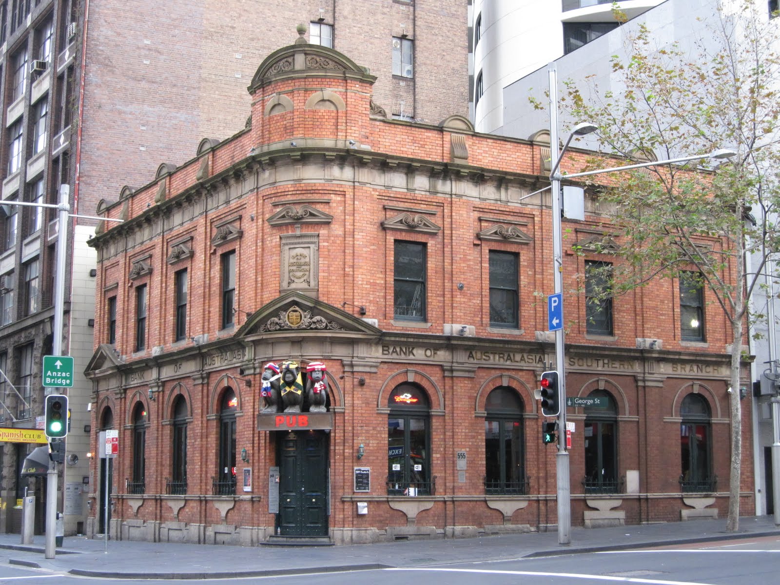 Sydney City and Suburbs The 3