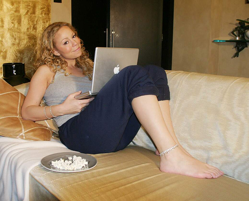 Mariah+Carey+on+laptop.jpg