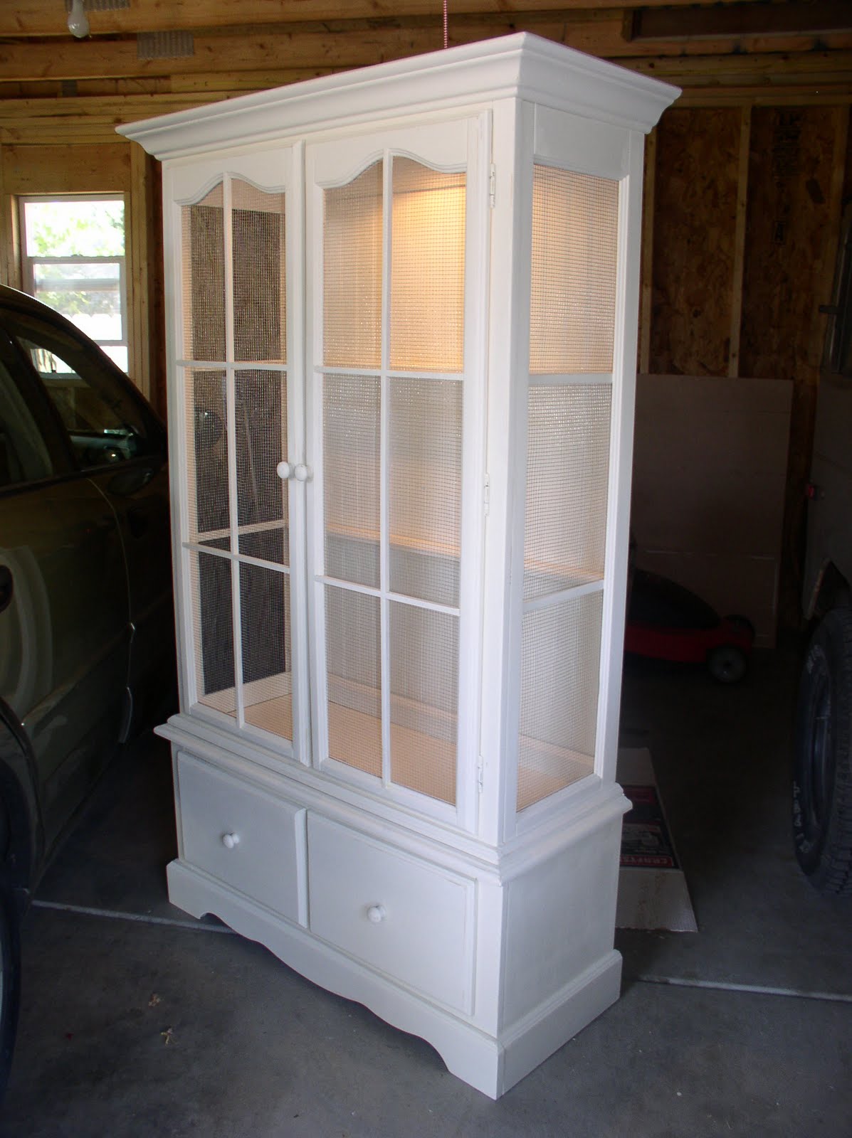 [White+China+Cabinet+1.JPG]