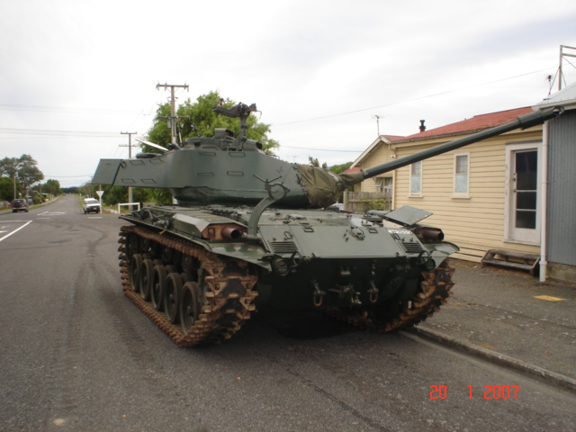 [M41+tank.jpg]