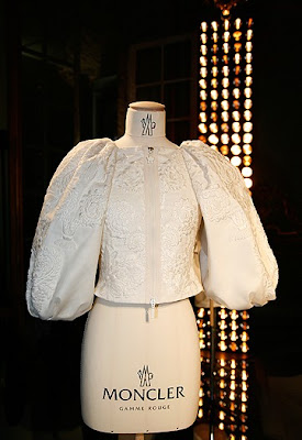 MONCLER: Spring 2009 and Fall 0910 MONCLER: Spring 2009 and Fall 0910