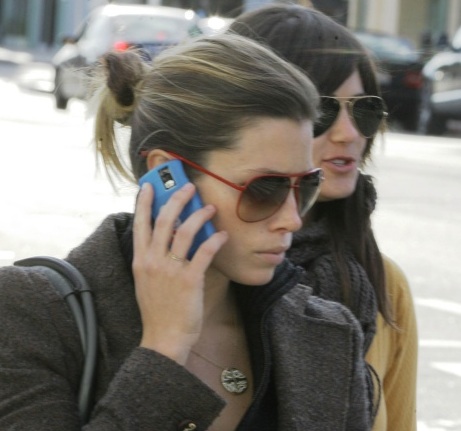 [jessica_beil_blackberry_pearl_1.jpg]