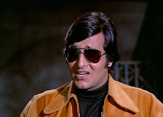 bollywooddeewana: This is a Bollywood Sunglasses Post