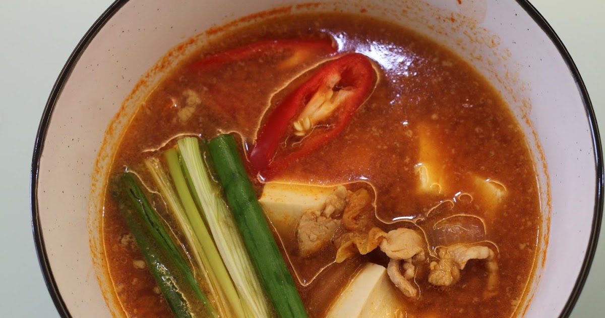 GoodyFoodies: I cooked: Kimchi jjigae (Kimchi stew)