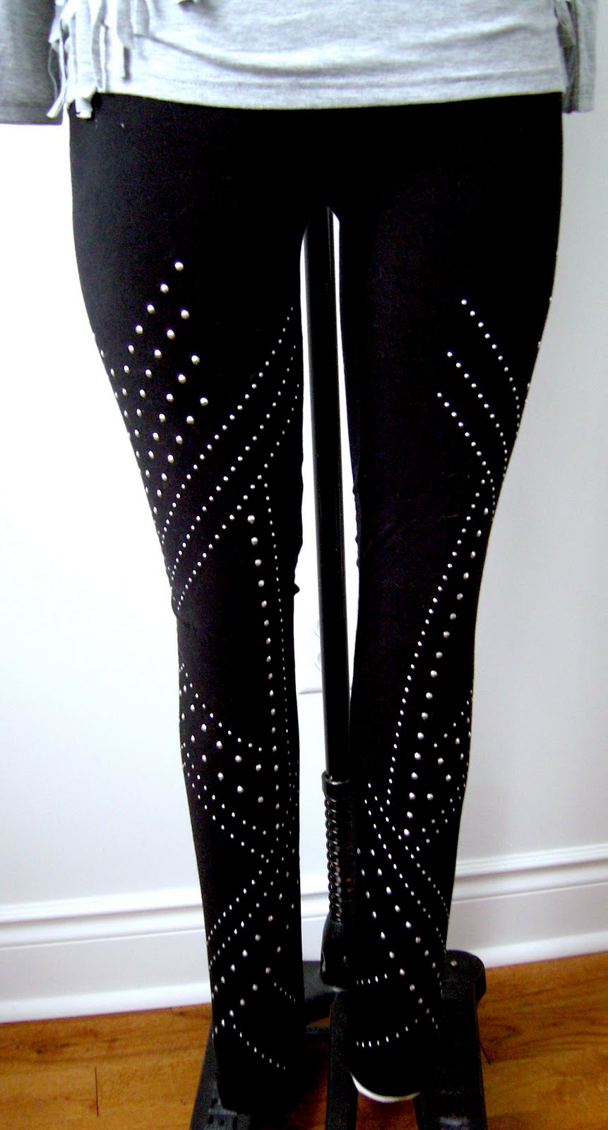 Studded leggings Black Dove Vintage Montreal Blog Shop