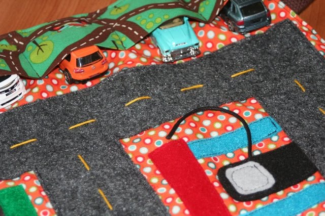 Sweet Little Things: The Secret Project: Car Rug/Caddy