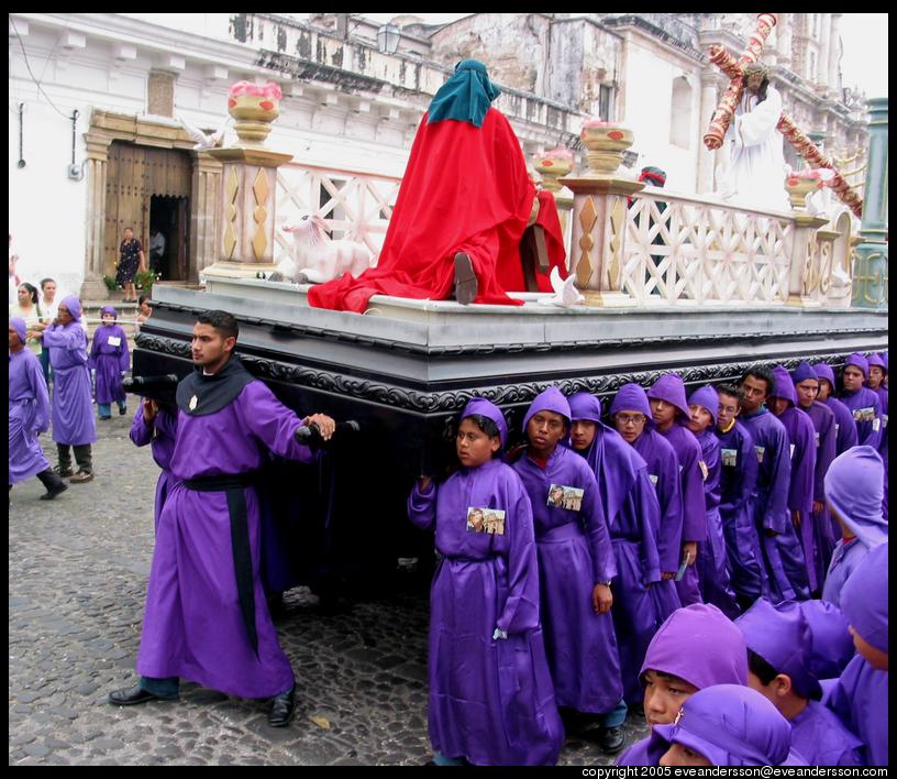 Monica Semana Santa