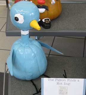The Quilting Booklady: Pumpkin Decorating Contest