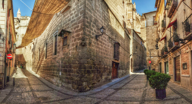 CALLES DE CARDENAL CISNEROS Y SIXTO RAMON PARRO