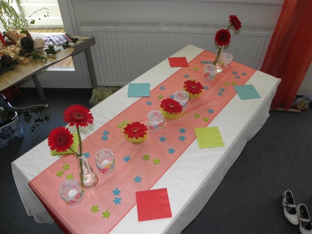 Hochzeitstorte mit cupcakes: witzig, modern, praktisch Tischdeko - alles andere als gewöhnlich