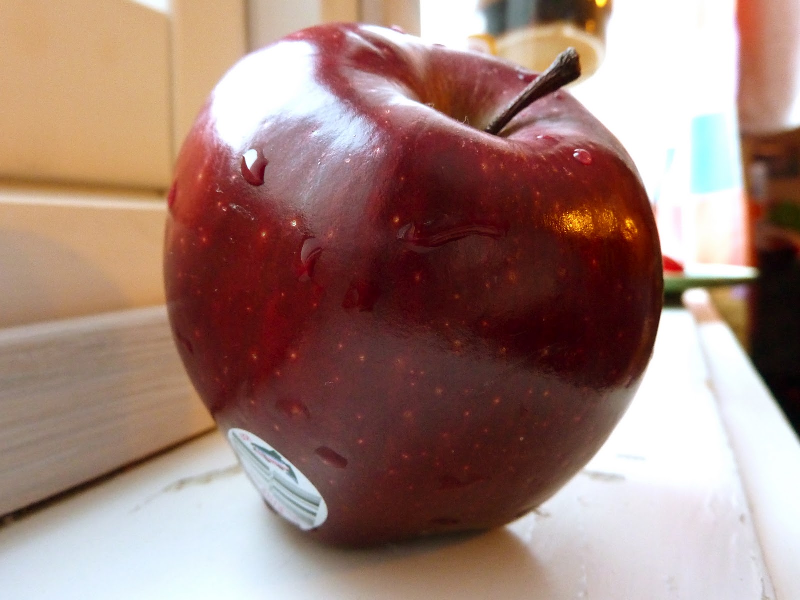 1 this is apple. Яблоко эротичное прикол. Google эротическое яблоко.