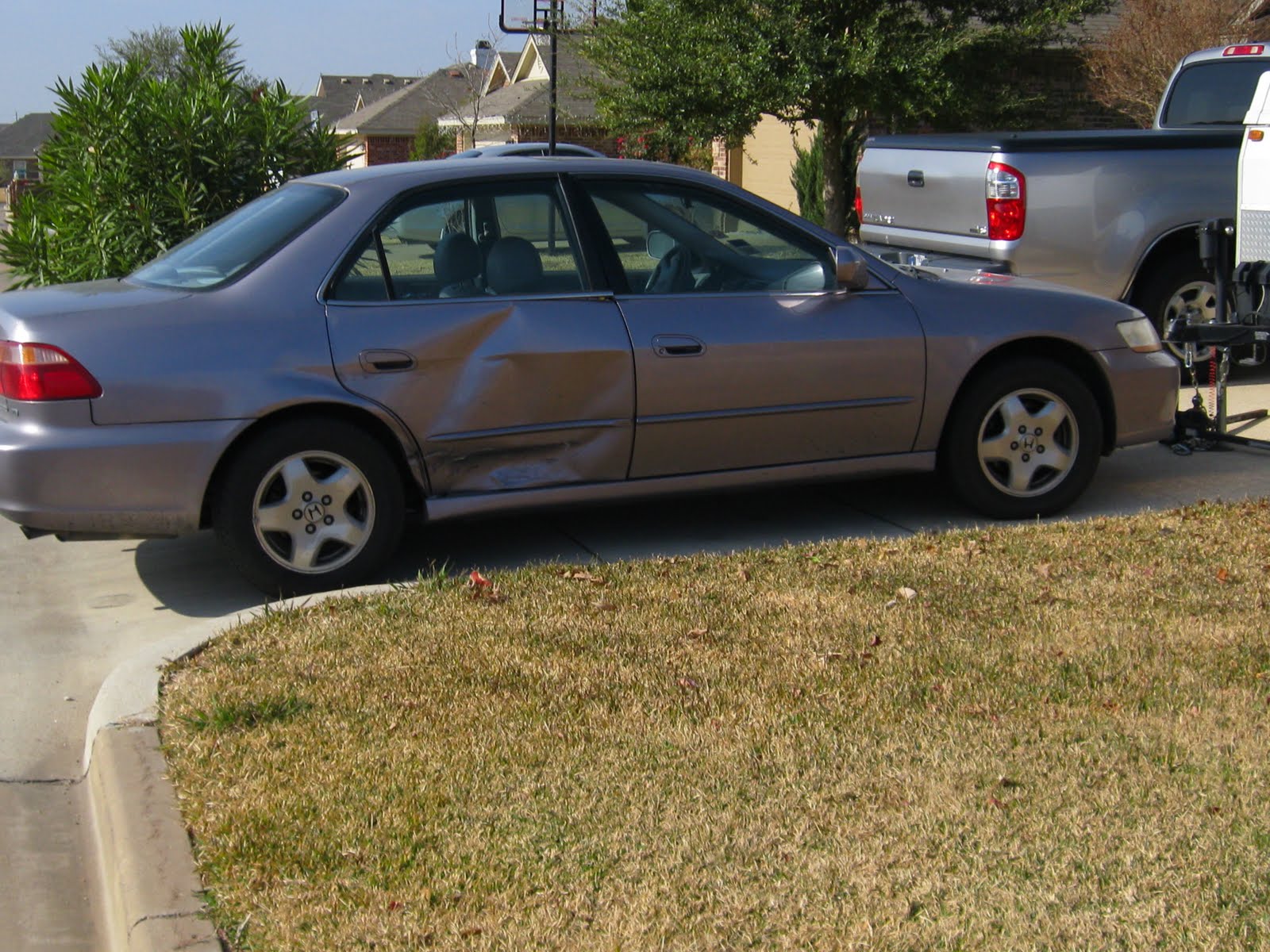 Whats Up With The Worleys: Daryl wiped out the 2000 Honda Accord
