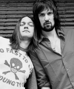 Kasabian%2Btom%2Band%2Bserge.jpg
