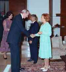 Elena Ceausescu impreuna cu Kurth Waldheim ONU