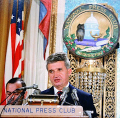 Ceausescu la o conferinta de presa la National Press Club