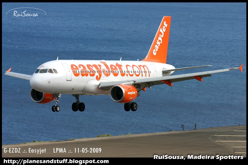 [G-EZDZ_Easyjet_LPMA_11Mai2009aBlog.jpg]