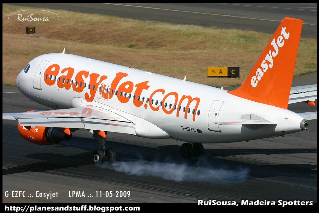[G-EZFC_Easyjet_LPMA_11Mai2009aBlog.jpg]
