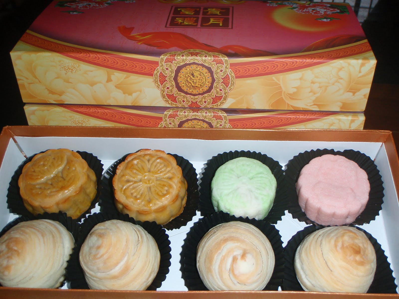 Eileen Creations Thousand Layer Flaky Yam mooncake