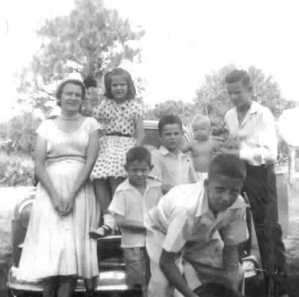 [raw-1955-family.jpg]