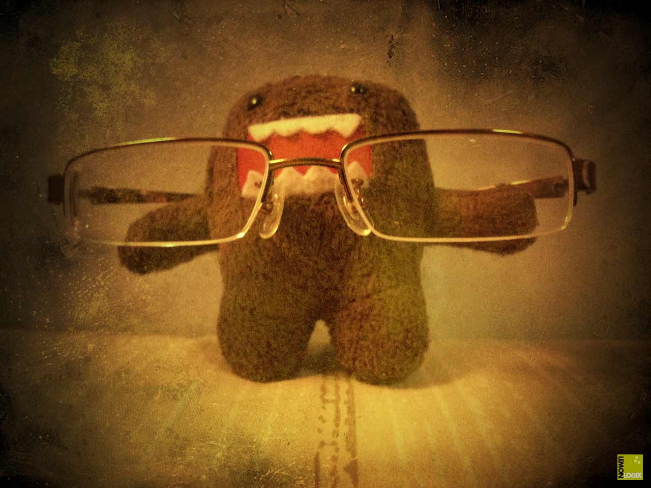 LEMONLOGIX: DOMOKUN WALLPAPERS