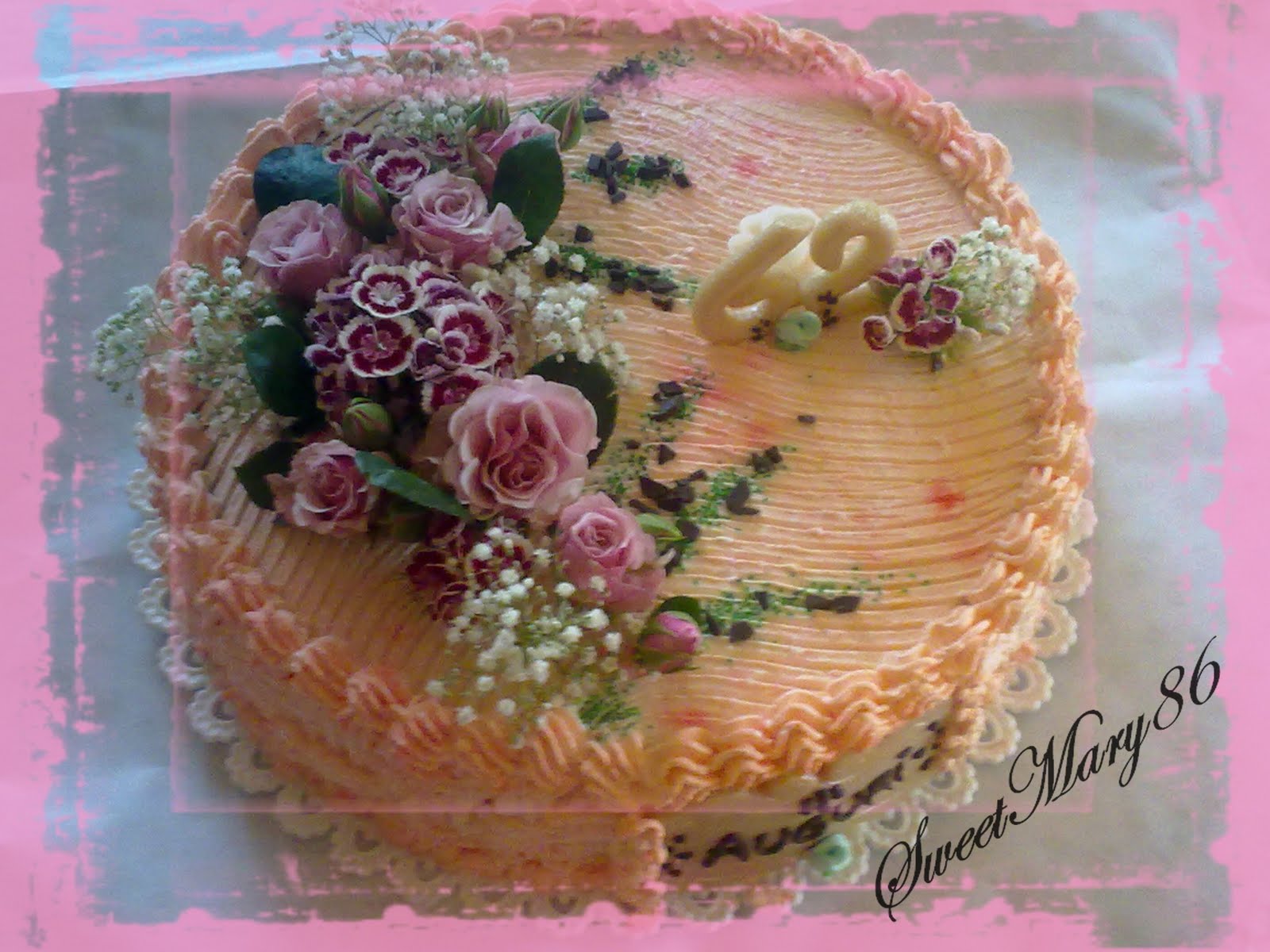 torta con fiori veri