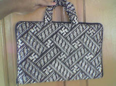 Contoh Souvenir Kami : Tas Laptop dari Batik (Exclusive), 33 Cm X 22 Cm