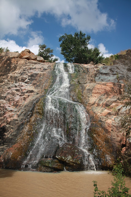 Jaramadagu Waterfalls, Chikkaballapura