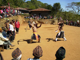 Caci(Salah satu Kebudayaan Asli Manggarai)