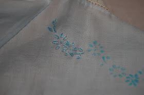 The Old Fashioned Baby Sewing Room: Embroidery - Lazy Daisy and French Knot