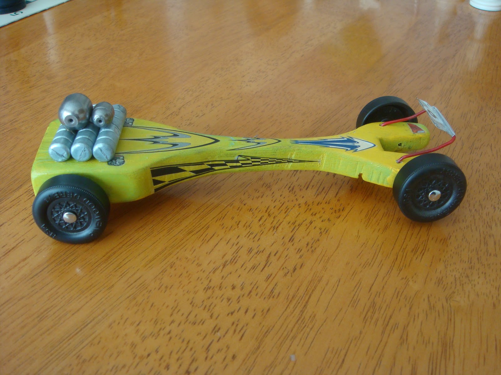 Eric Zhang's Blog 2011 Pinewood Derby car race