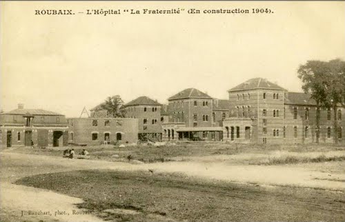 L'hôpital de la Fraternité en construction