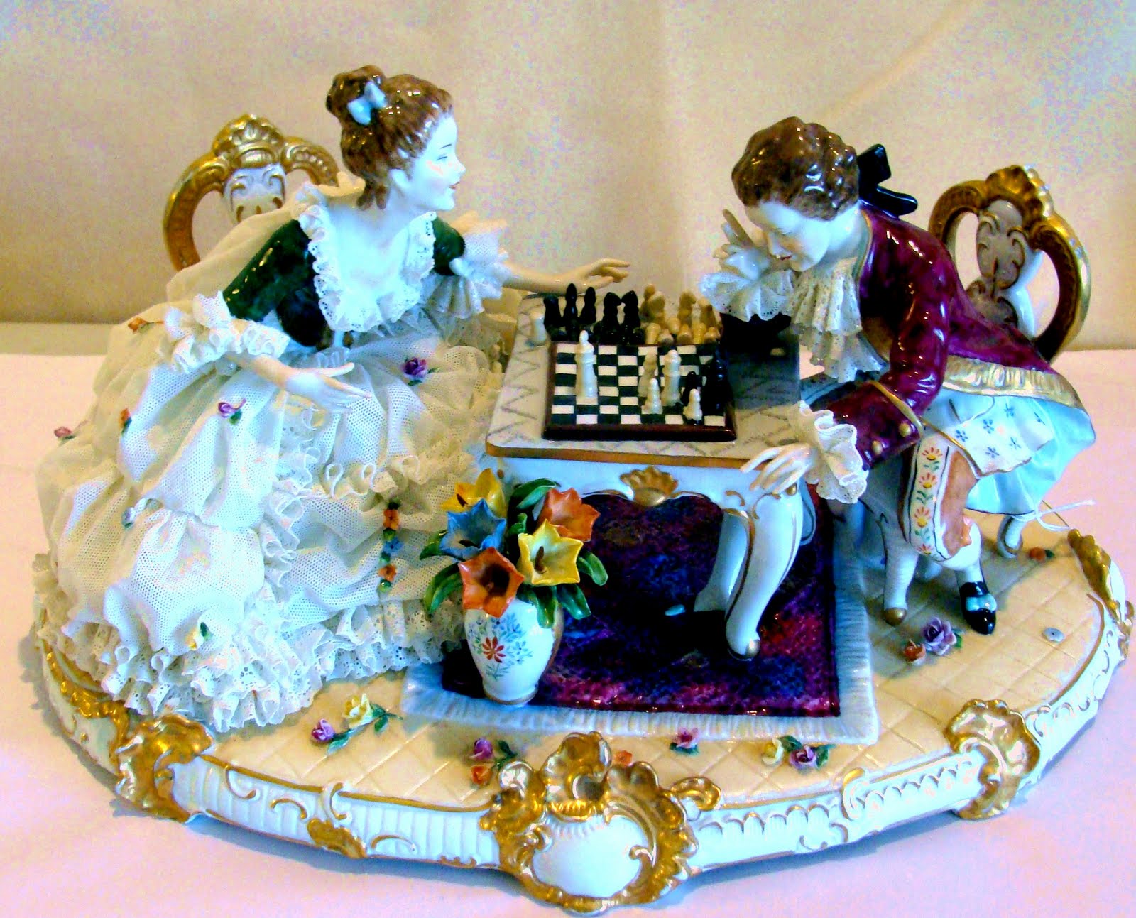 http://2.bp.blogspot.com/_ZiYFctMg1bM/S_GBdUHNFaI/AAAAAAAAACI/NLcgDxhH4F8/s1600/Dresden_Lace_Grouping_of_a_Game_of_Chess.jpg