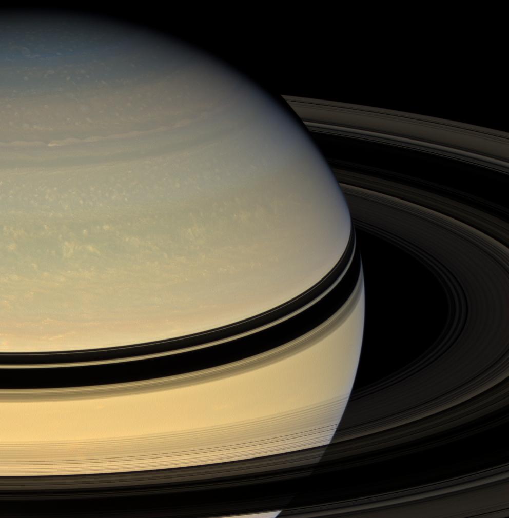 [saturn6_cassini_big.jpg]