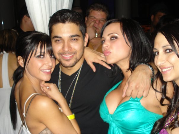 [n667372455_735511_1504.jpg]