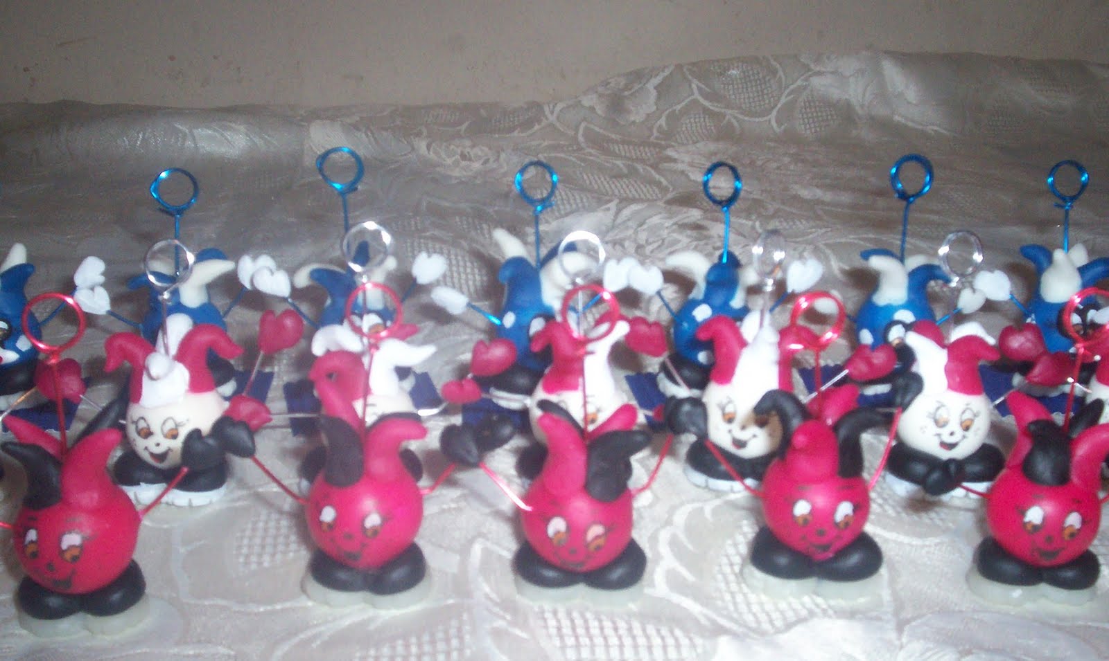 Creaciones Malú souvenirs, adornos de tortas en porcelana fría En