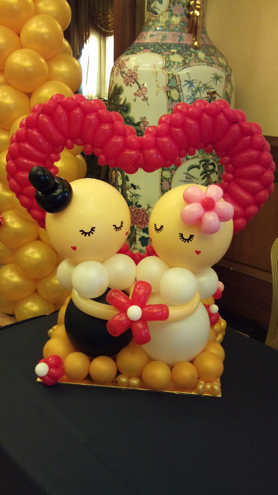 Balloon decorations for weddings birthday parties 