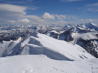 Amplia panorámica desde esta cima