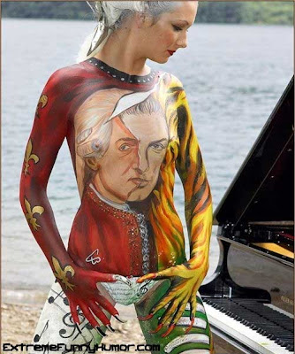 Nice Body Painting Women with Face Human Style