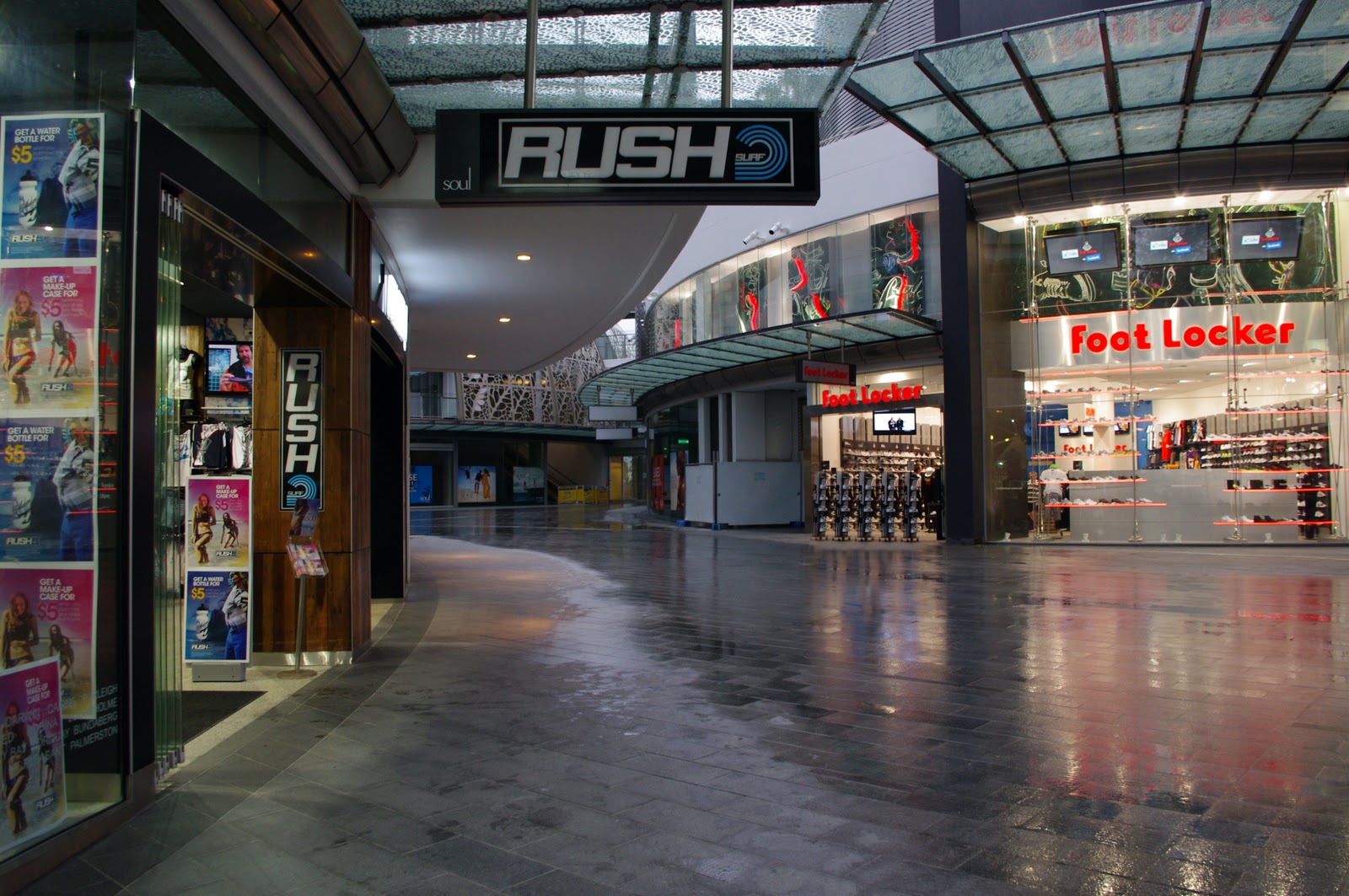 bendingphotography Foot Locker!!!!!! awesome store