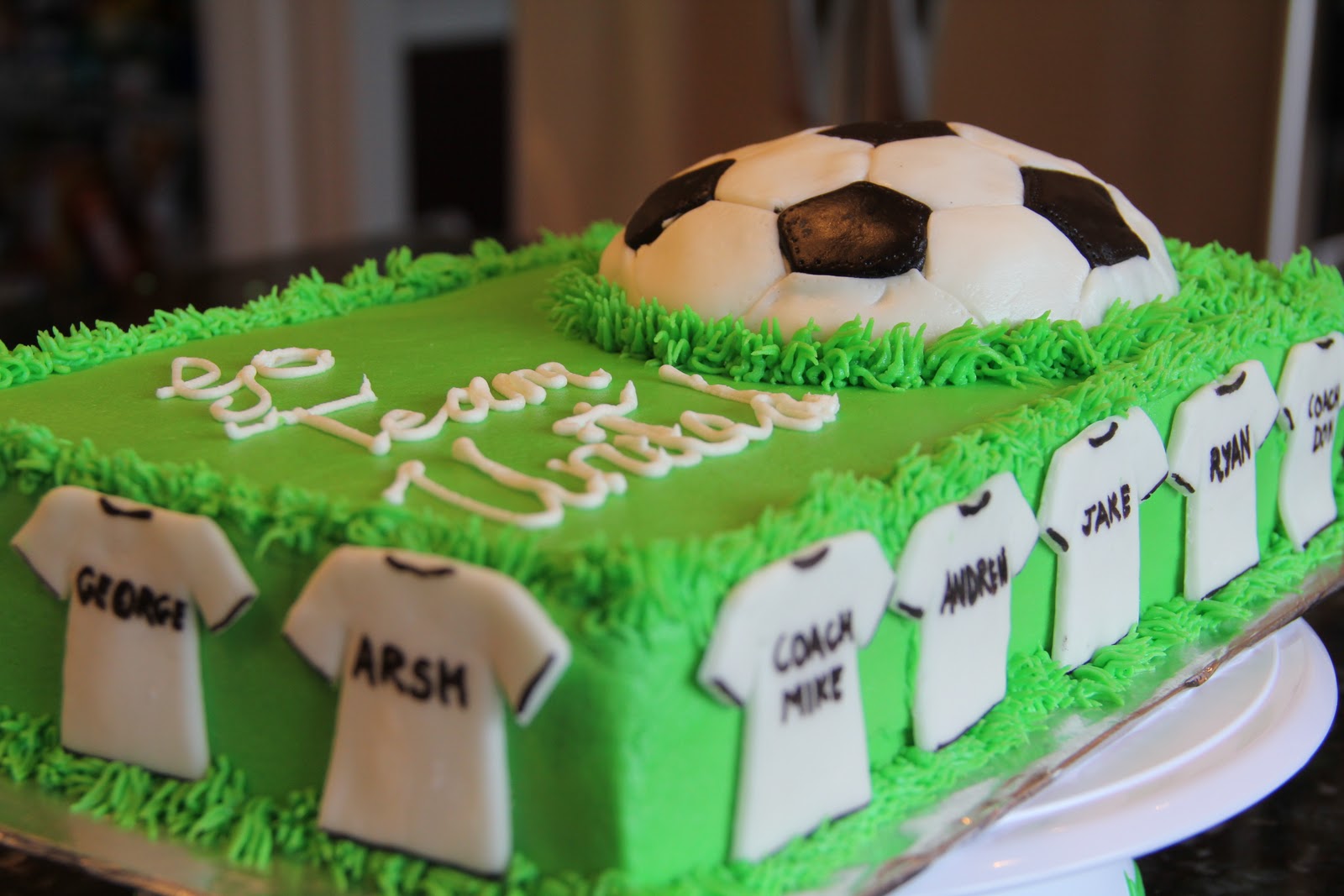 Serene's Kitchen: Soccer cake